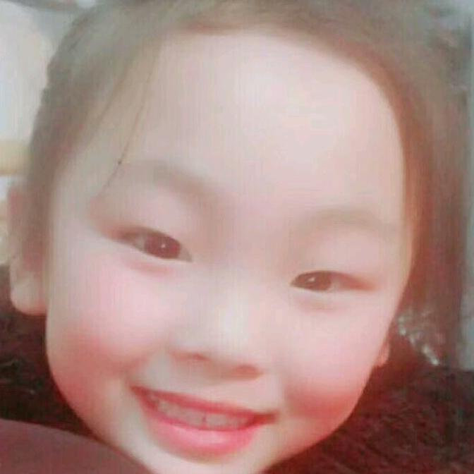 冰成雪山供各种花木