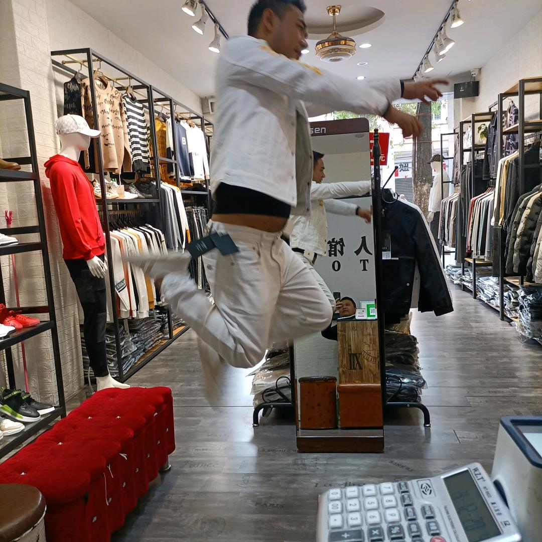广东省阳江市江城区南恩路24号A哥服装店