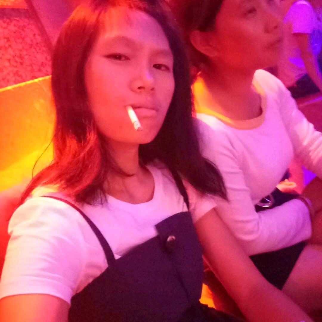 他是宾馆 我是家