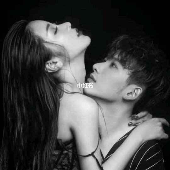 心里有坐坟  葬着未亡人