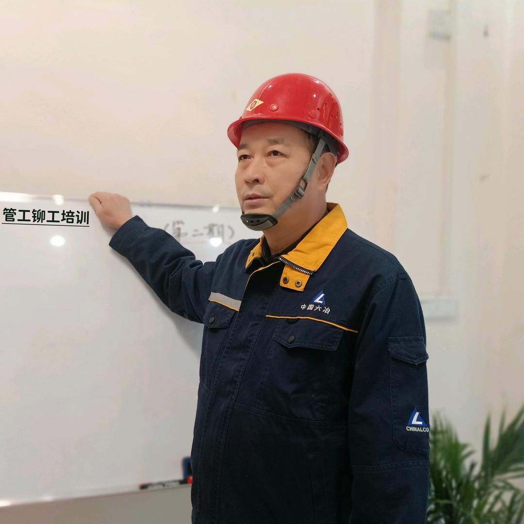 管铆老张（教培）