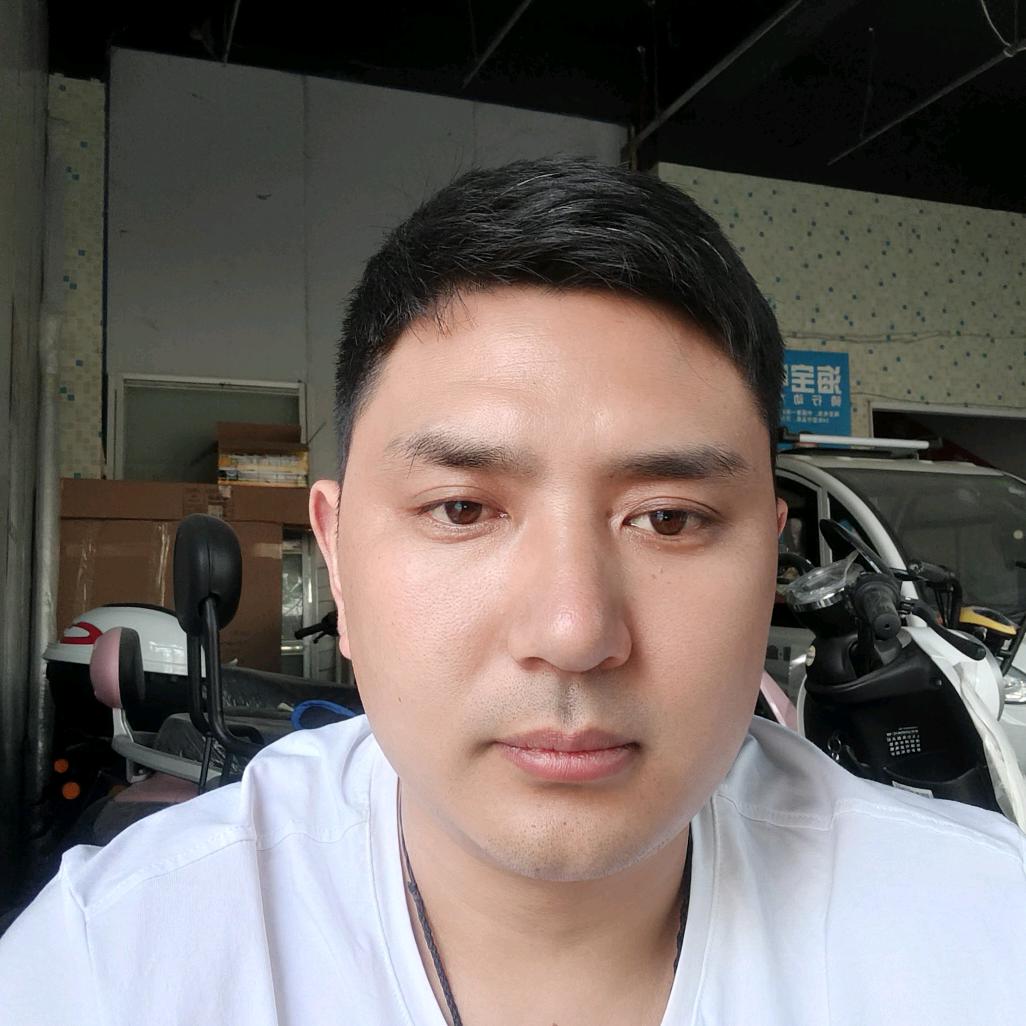 @李伟