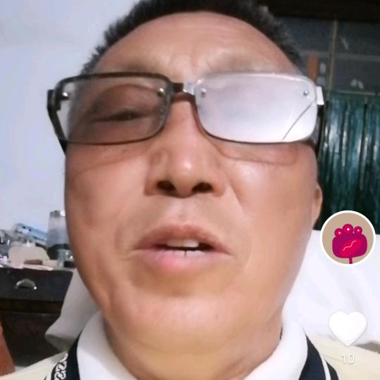 帅老头，我今年70岁是个农民，来自河南
