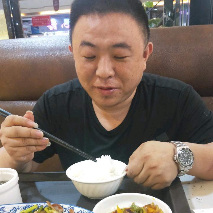 洪洋