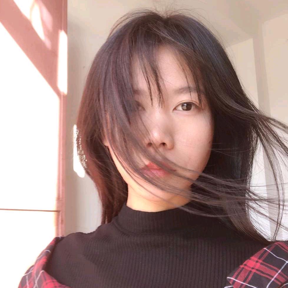 黑不溜邱女士
