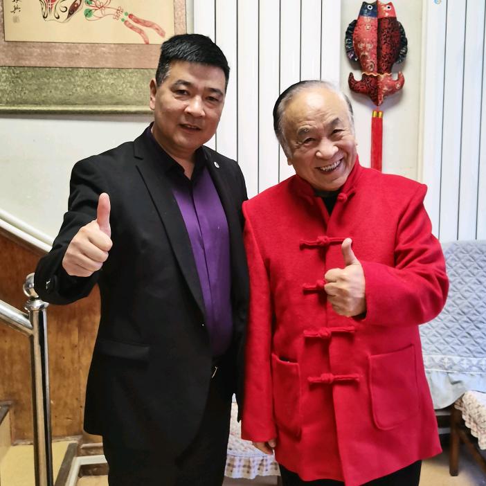伟华书画艺术传媒（范院长）