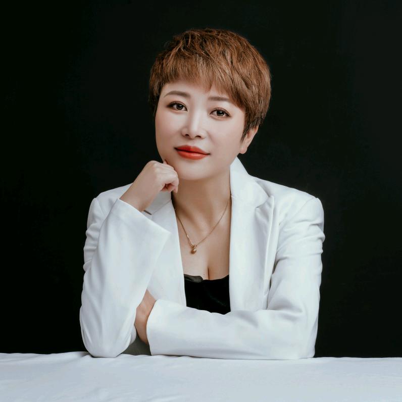 玫瑰新娘旗下英伦王后国际婚纱馆