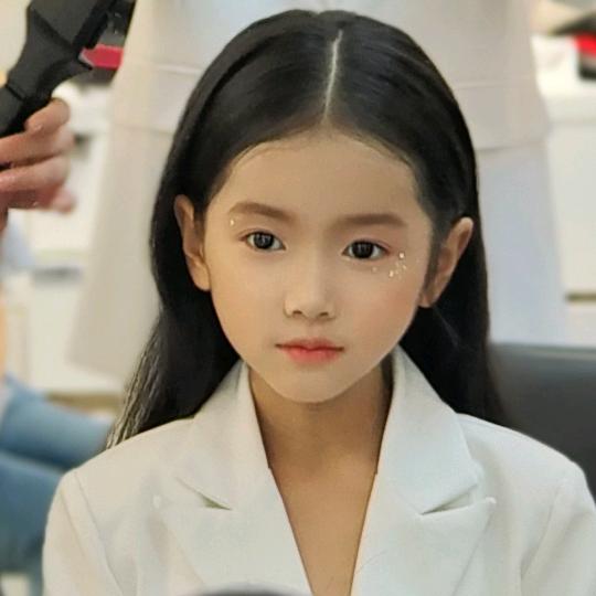 小悦儿⁵⁸⁸