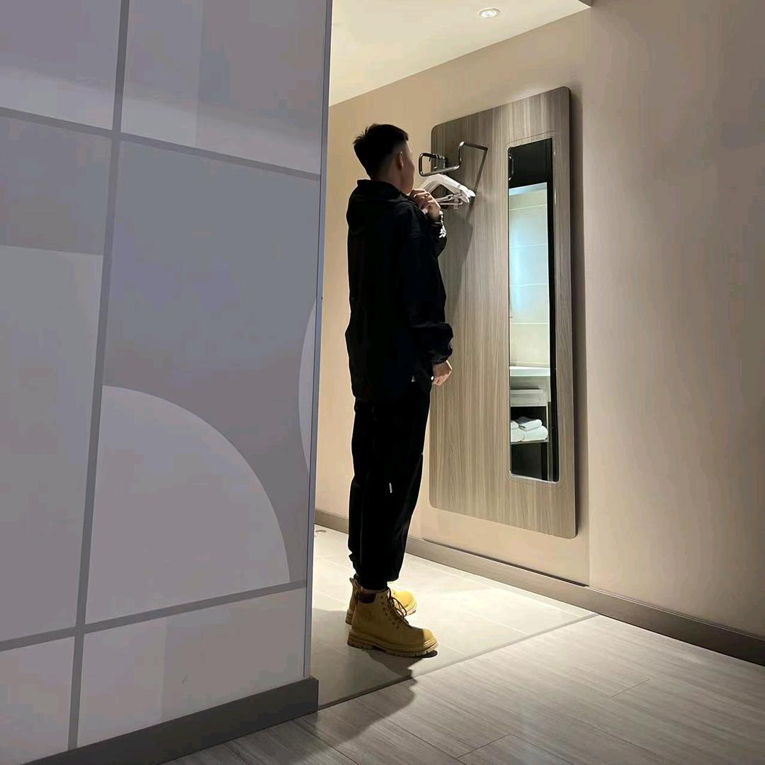 离帅哥就差二寸🦄