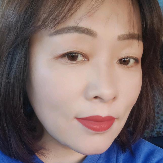 英子