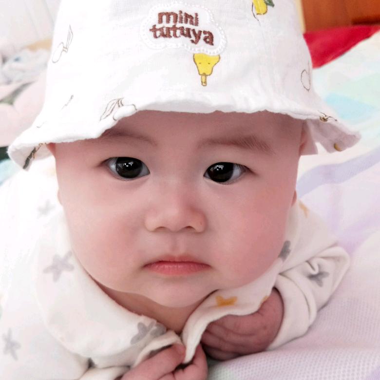 小萌娃乐呵呵