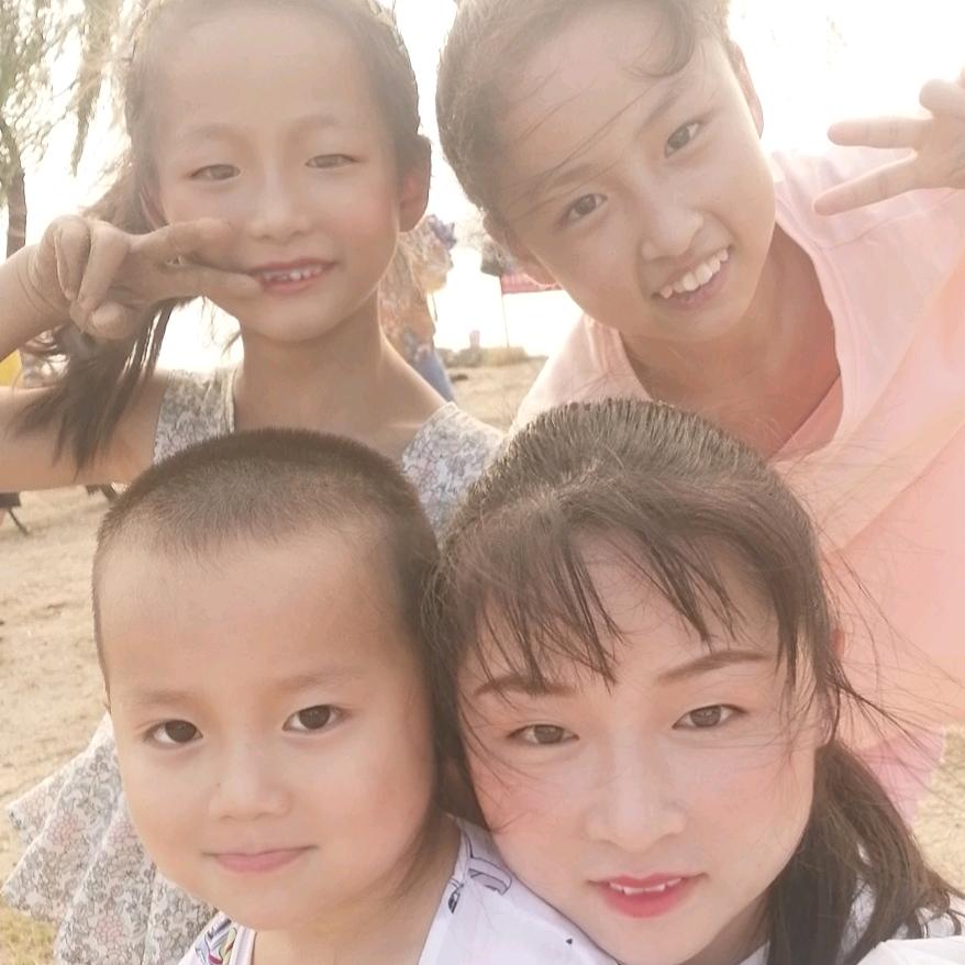 （吕红云）扣板护墙板批发零售！兄弟装饰！