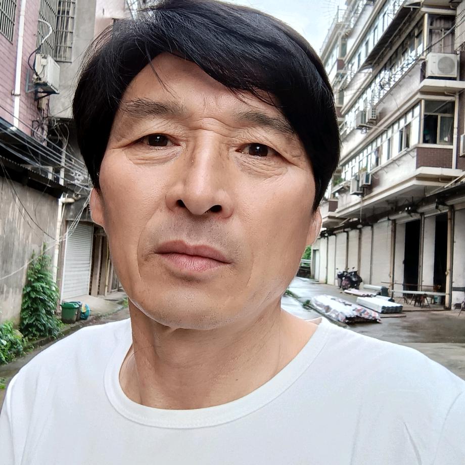 高启飞