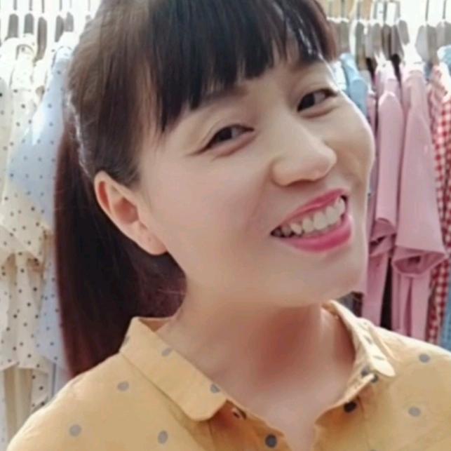 平舆县老步行街仟汇名店
