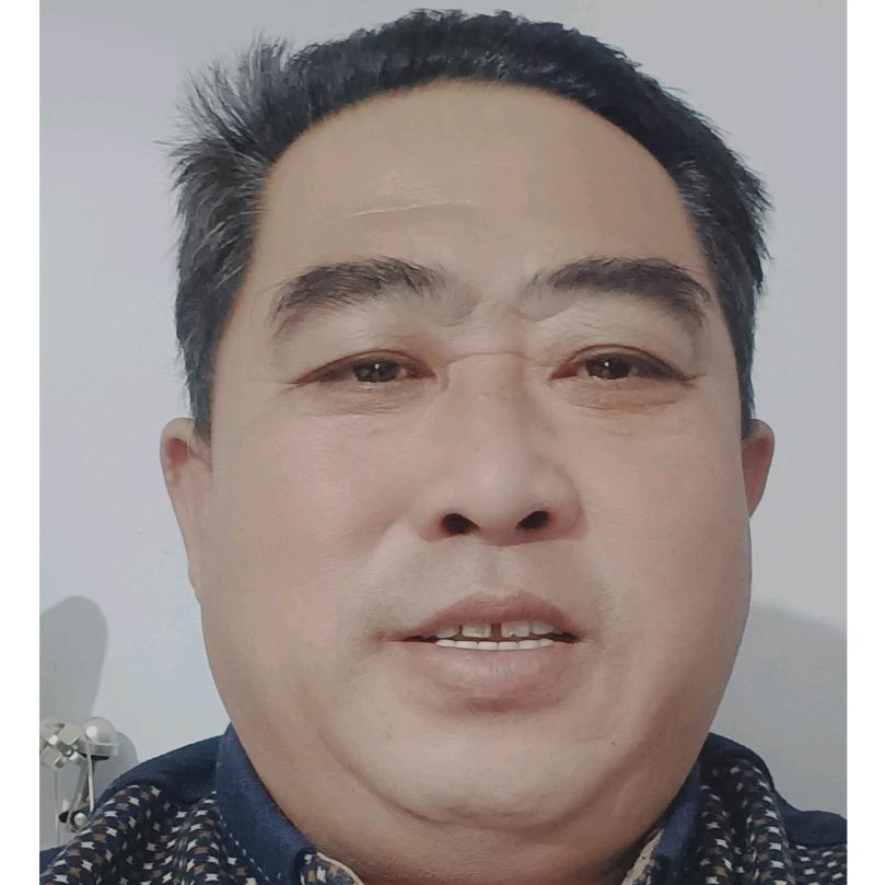 老头爱唱歌