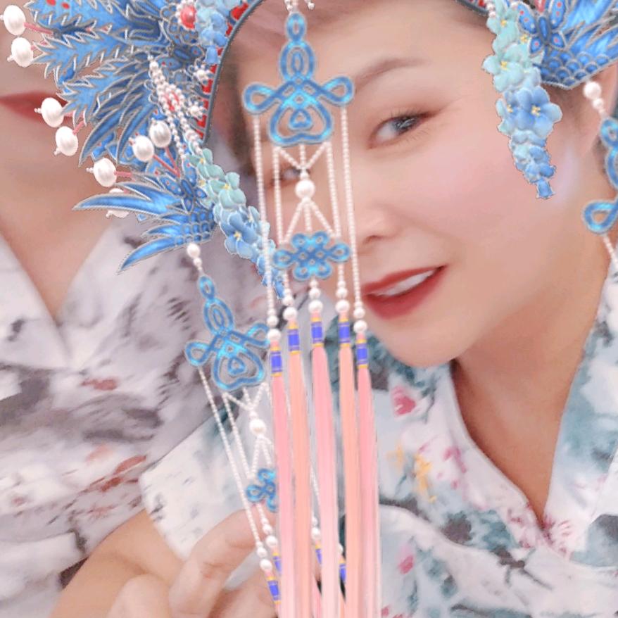 李玲