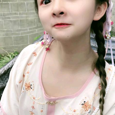 喜欢粗叶榕的叶枫脑头像