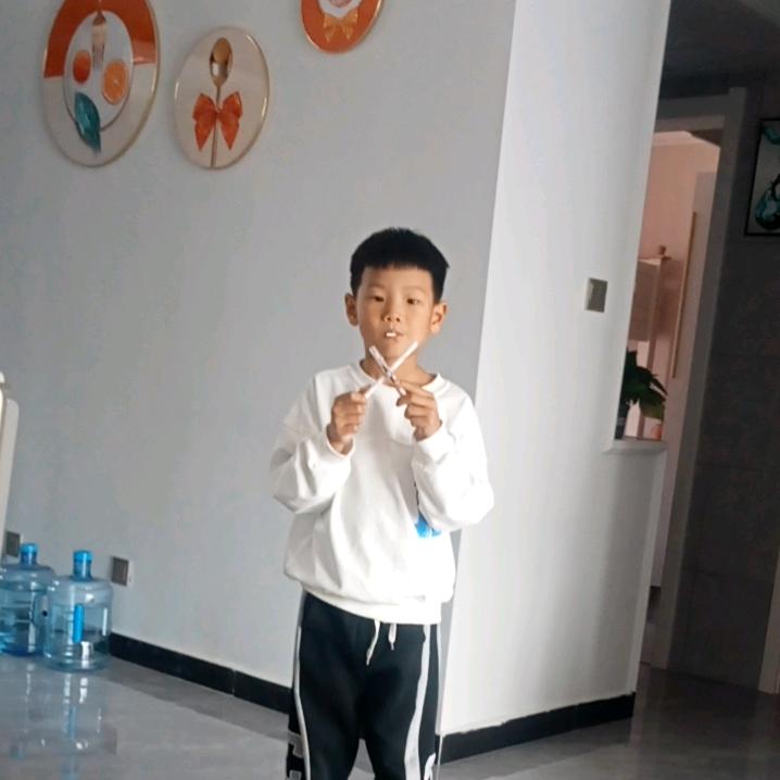 专业收割麦子水稻。油菜大豆。