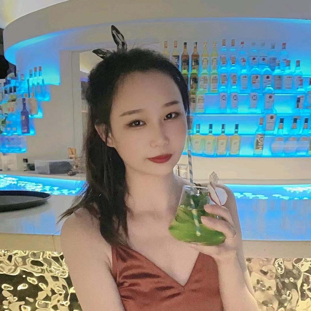 奶椰女士