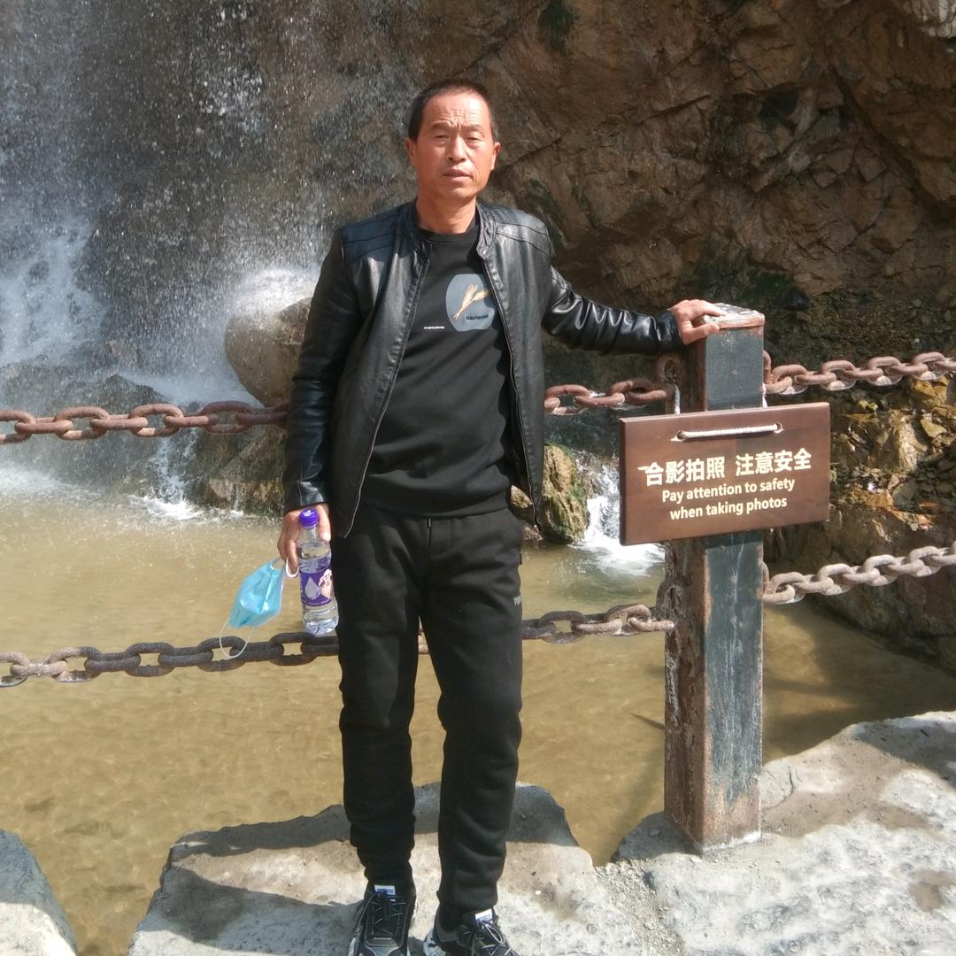 爱唱歌的人