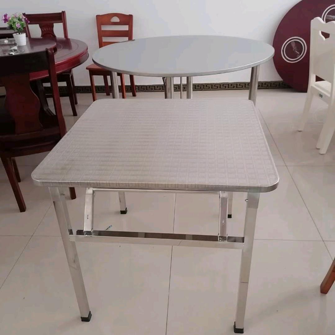 专业生产不锈钢圆桌、方桌、成品及桌面。