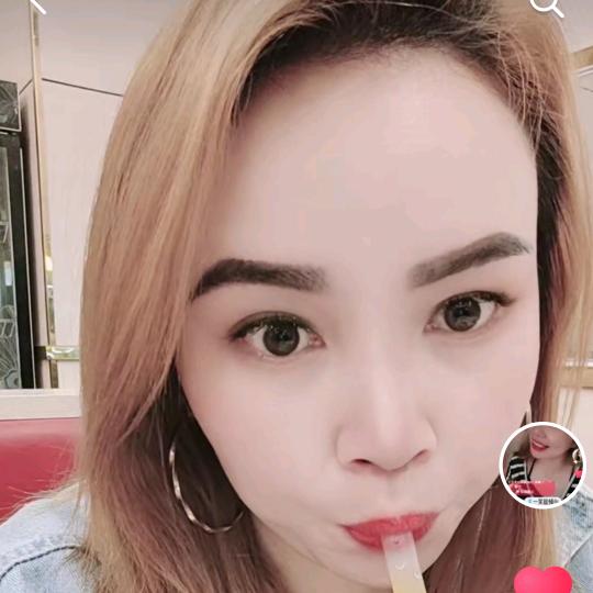 小酒窝妹