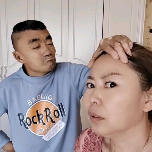 丽姐才哥在边境