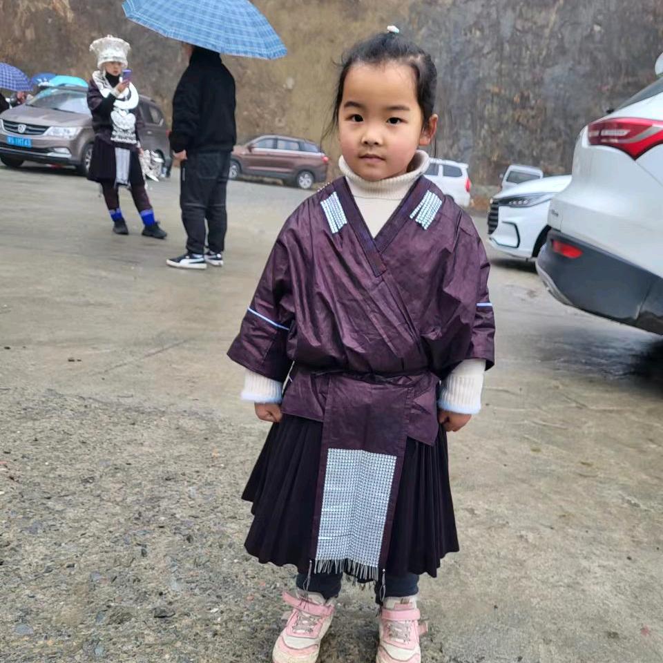 溪水弯弯