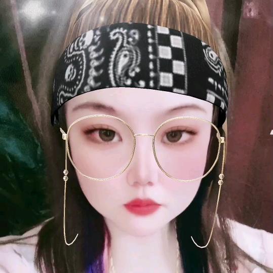 英子