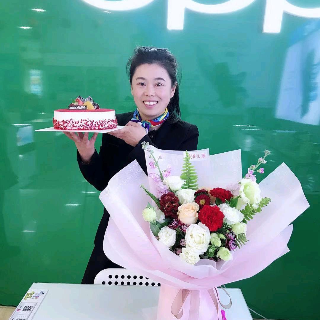 凯丽商厦一楼宝通孙爱华