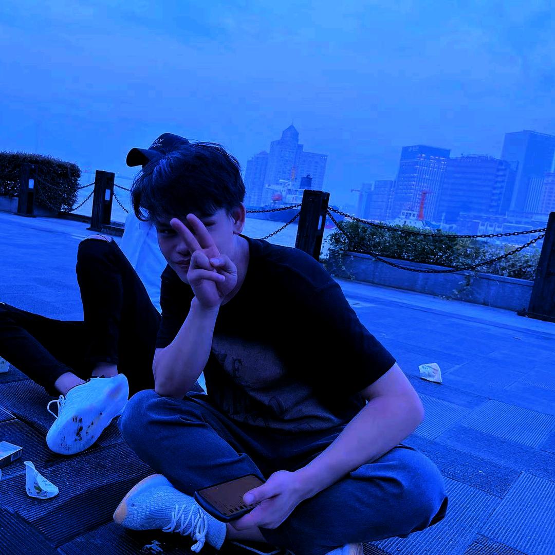 追      寻