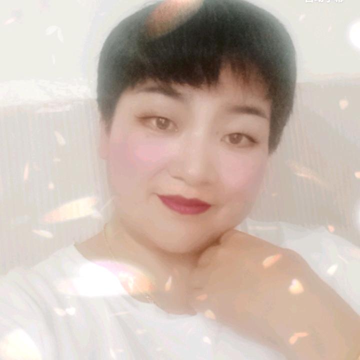 幸福快乐的一个人