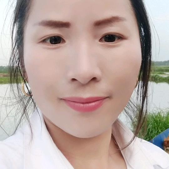 一家人好好的身体健康万事如意财源滚滚😃