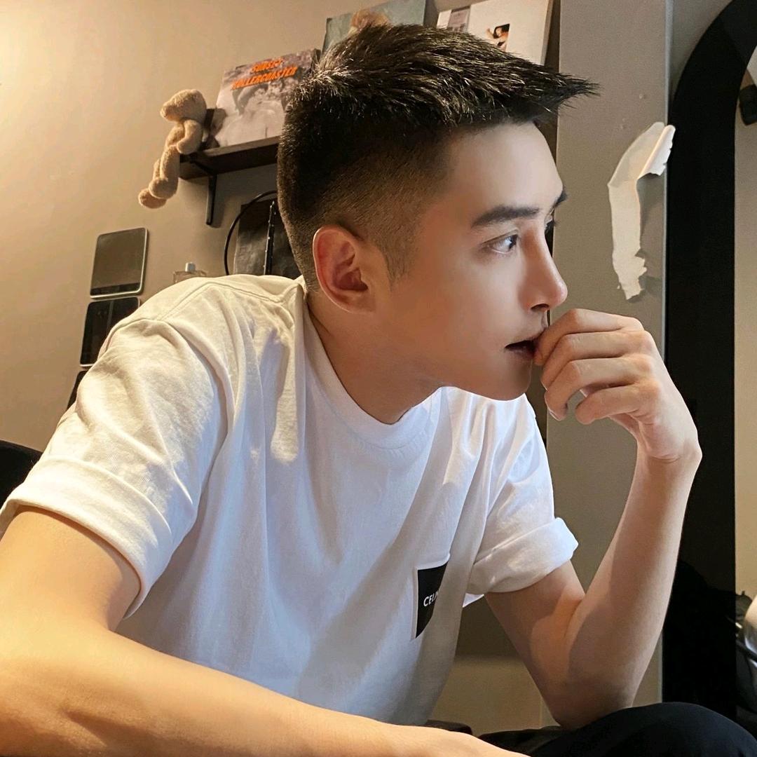 一鸣穿搭馆