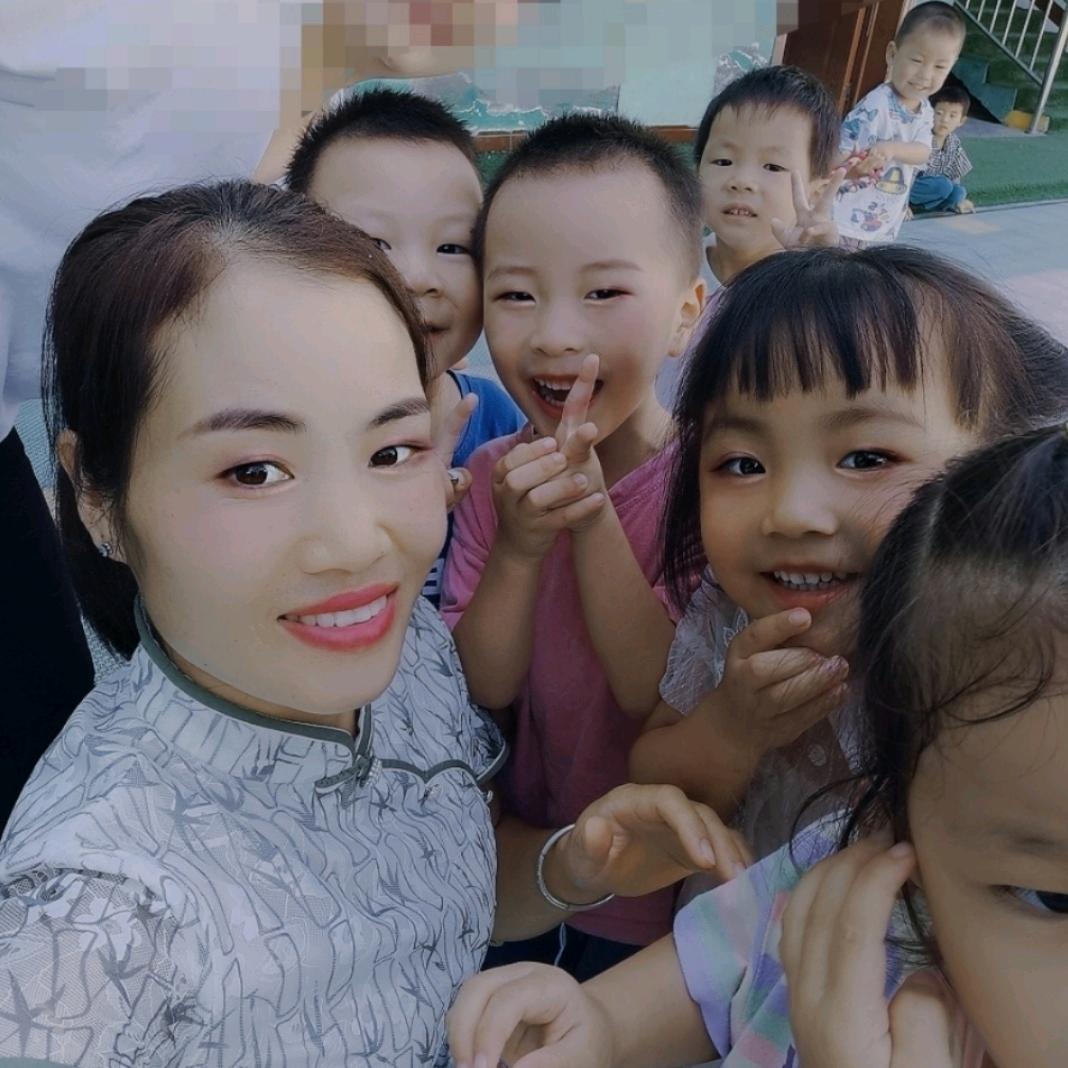 母婴护理师早教师陈姐