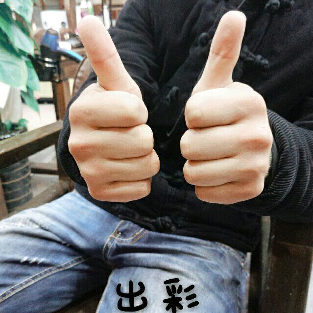 三轮车。