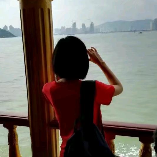 小刘小叶呀头像