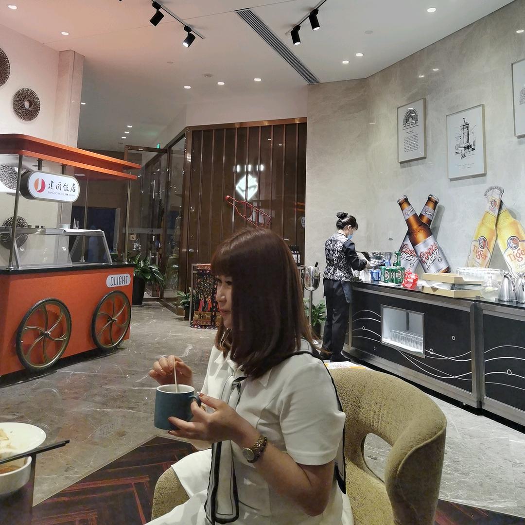 欢嘻宠物店.路璐