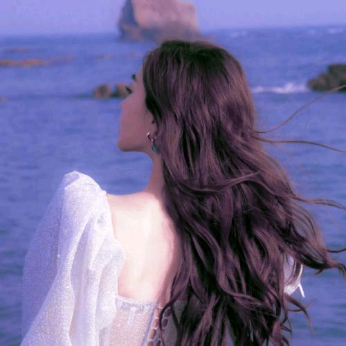 ♡ ᒪ∅ᐯᕮ ♡悦💫己