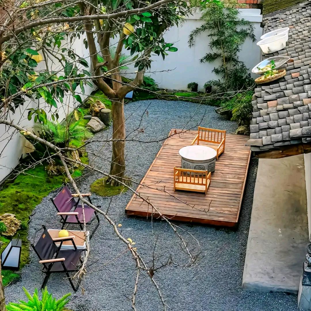 何嘉鹏。。。。