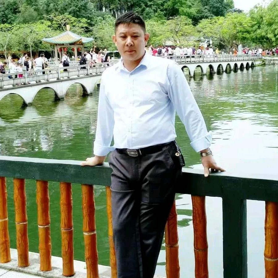 爱的是李