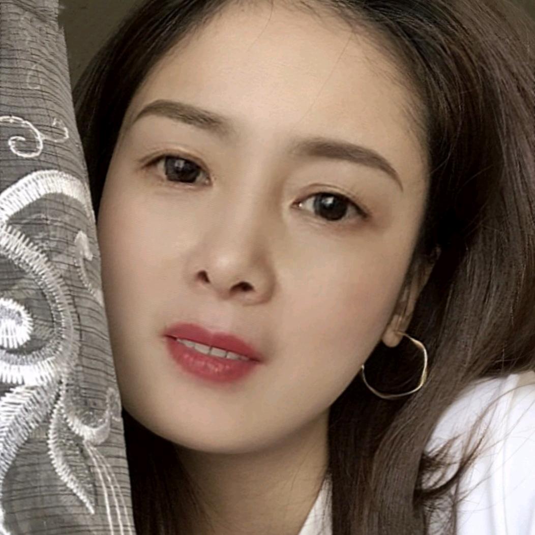 不坚强懦弱给谁看