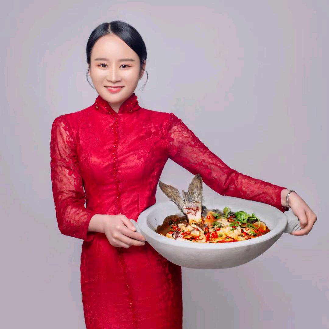 贺利兰石锅鱼