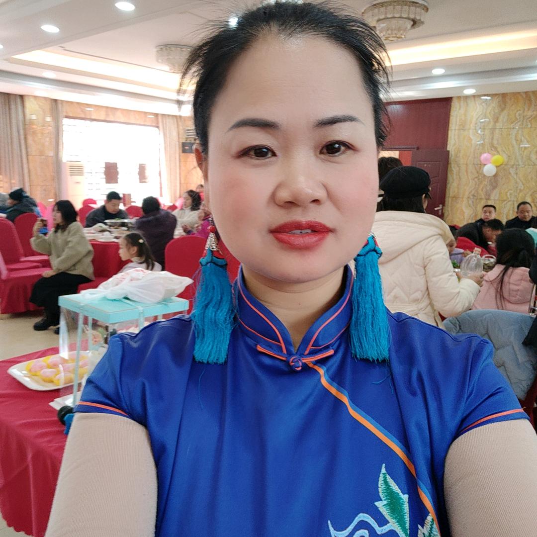 丽丽爱唱歌
