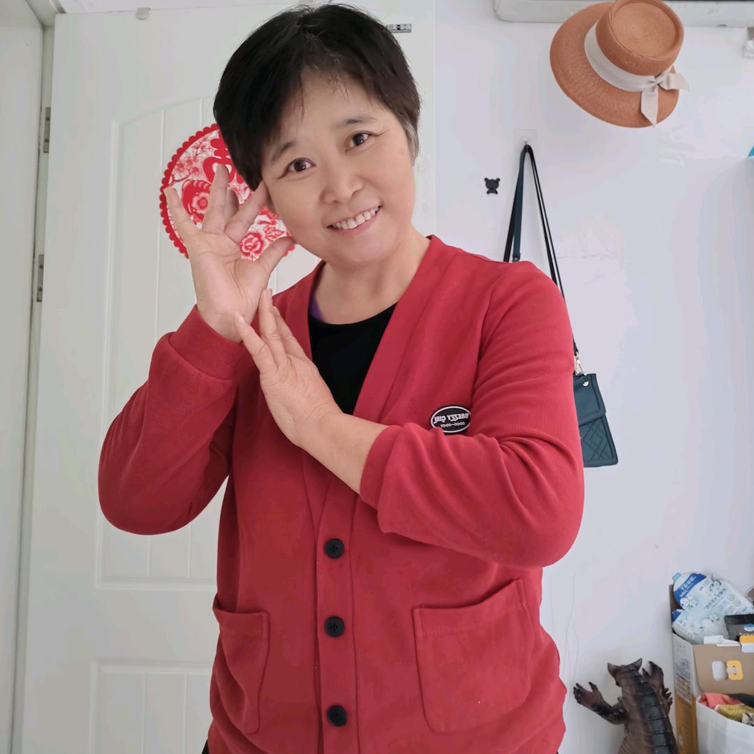吕青青