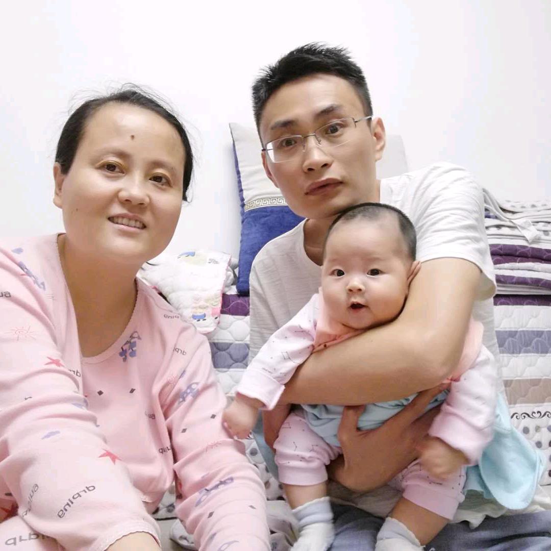 小允儿头像
