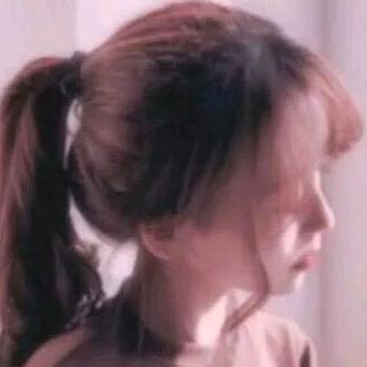 跳一下一米六五.《拒连赞..拒私聊.》