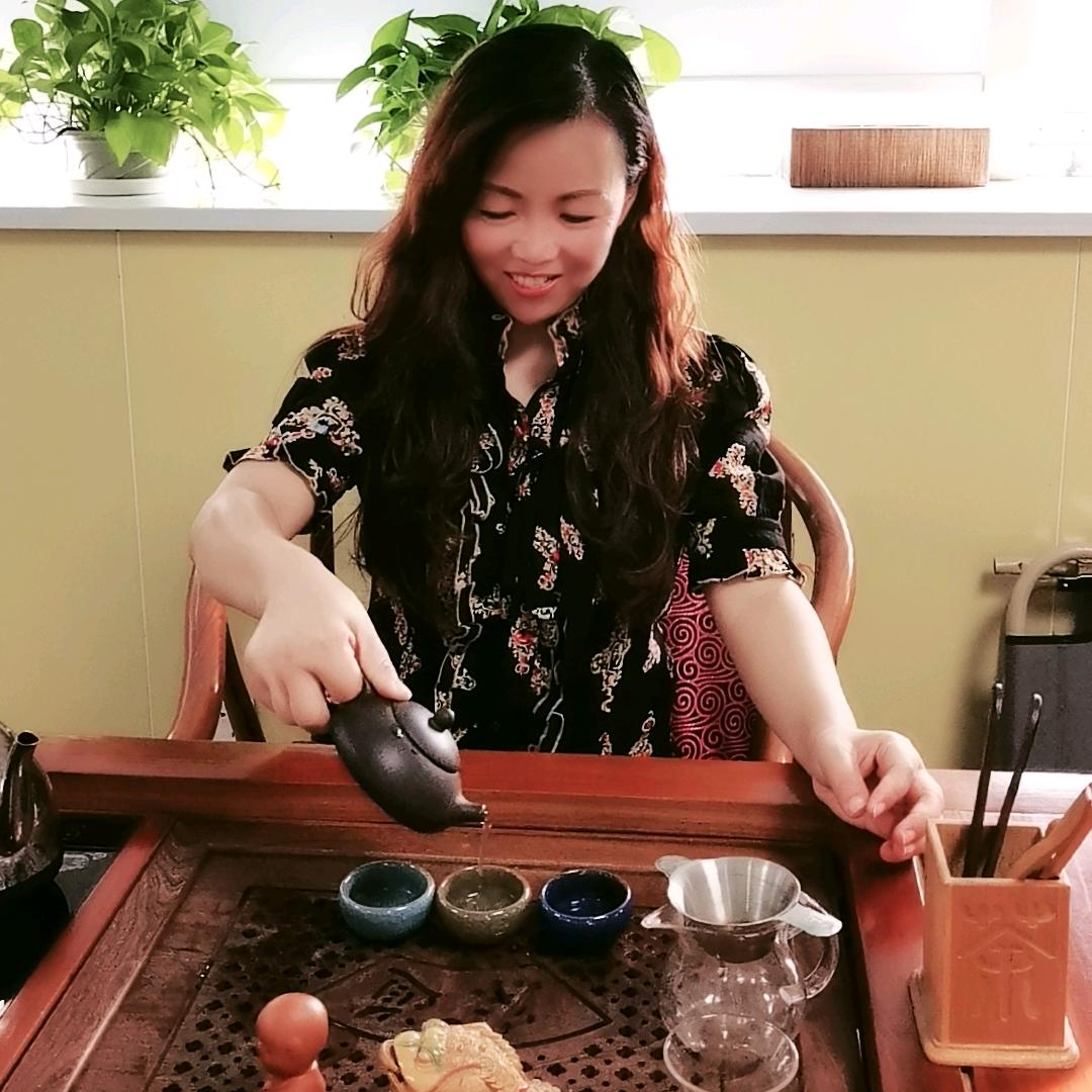 黄小雪家政服务中心