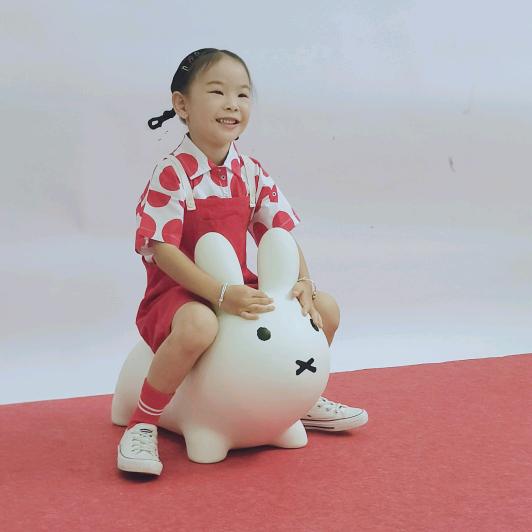 婷婷家的小波波！