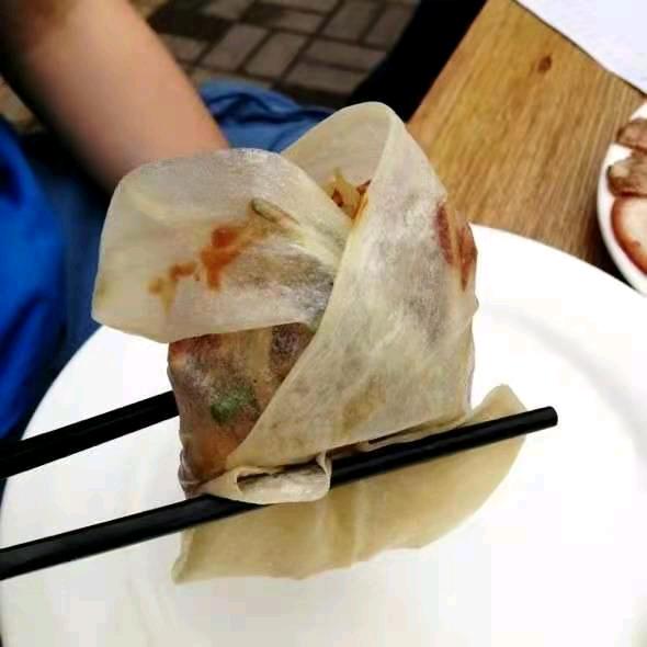金山屯区双双春饼店